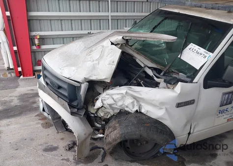 2004 Ford F-150 Stx/Xl/Xlt z USA, uszkodzony, nr VIN 1FTRX14W24NB36842